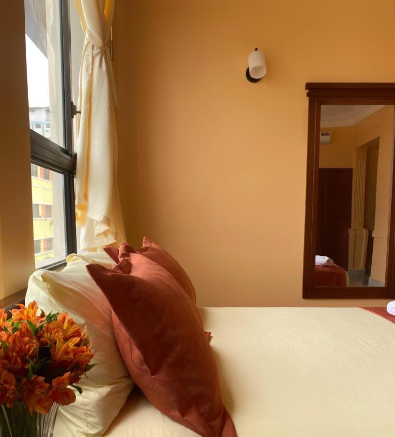 Hostal California Inn Guayaquil Bagian luar foto