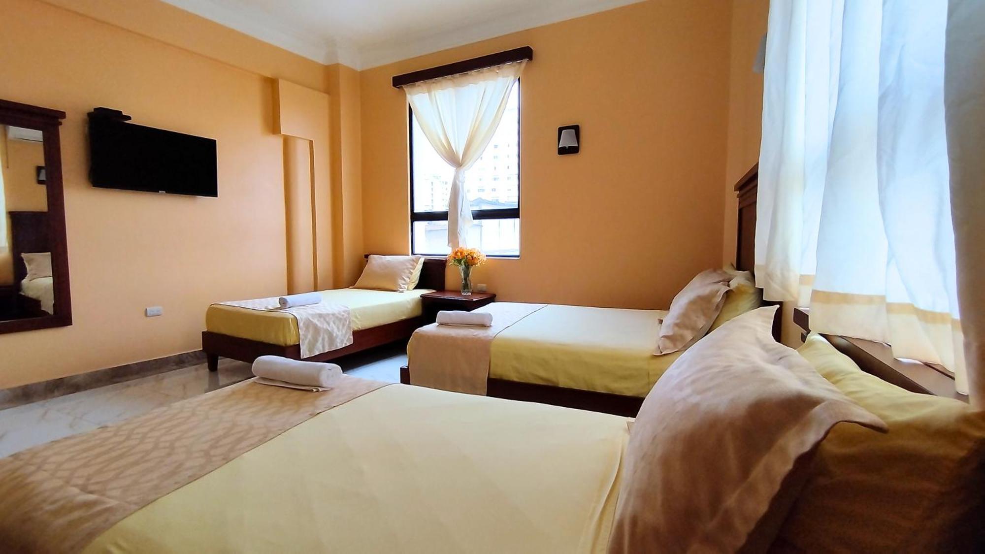 Hostal California Inn Guayaquil Bagian luar foto